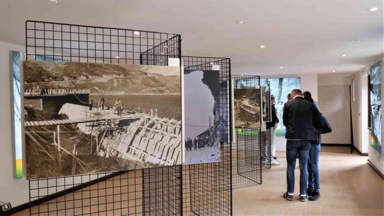CERESOLE REALE – Successo di pubblico per la mostra fotografica Iren “Storia di una diga (e di una valle)”.